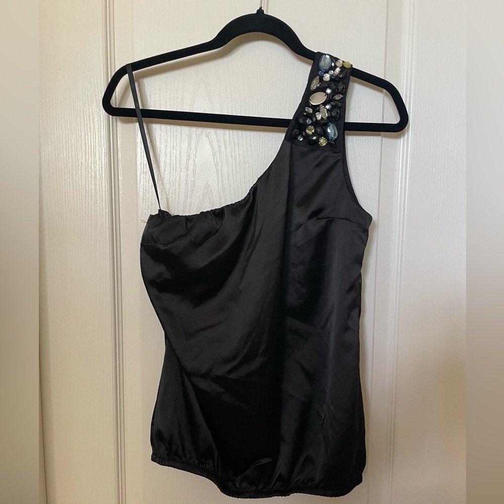 Women top